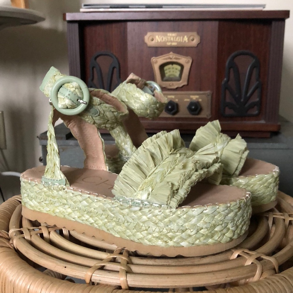 Light green straw espadrilles